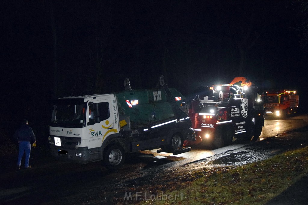 Container LKW umgestuerzt Koeln Brueck Bruecker- Dellbruecker Mauspfad P597.JPG - Miklos Laubert